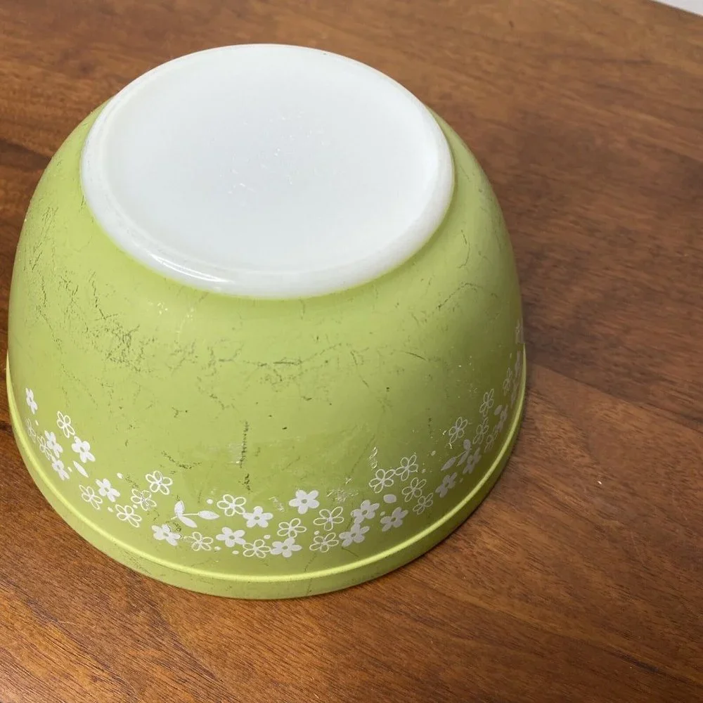 Vintage Pyrex Spring Blossom Crazy Daisy Nesting Mixing Bowl 402 Mixing Bowl